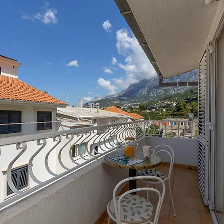 Klara 2 Makarska