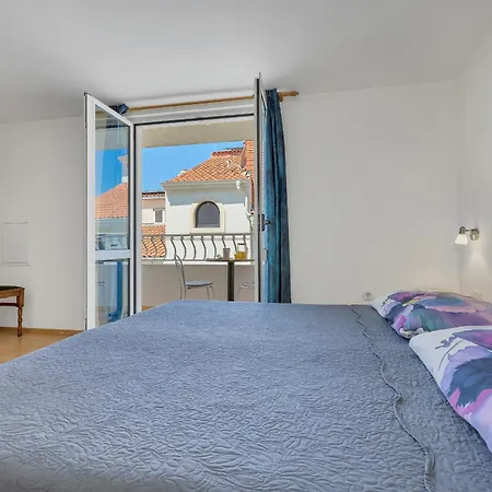 Klara 2 Apartment
