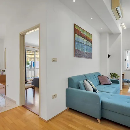 Apartment Klara 2 *