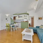 Klara 2 Daire Makarska