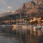 Klara 2 Makarska