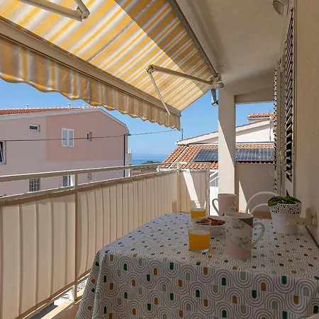 Klara 2 Apartman *