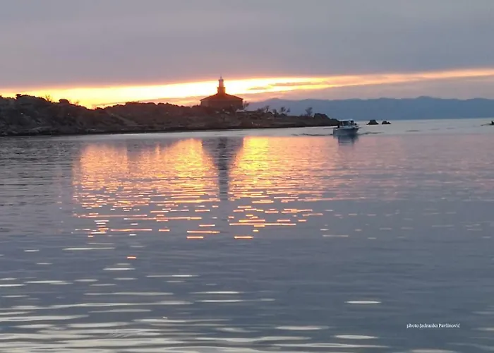 Klara 2 Μακάρσκα